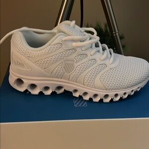 K-Swiss Women's White Tubes Sneakers